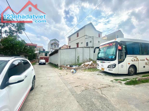 Bán 50m2 ngay sát KCN 300ha to nhất Đông Anh,thông ô tô tránh giá chỉ 2,x tỷ.Lh 0981568317