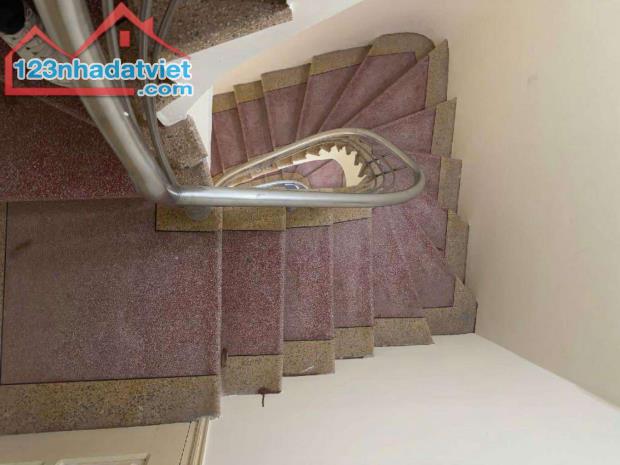Nhà đẹp Văn Chương 20M2 x 4 tầng, mt 4m2, 3 ngủ, trung tâm vài bước ra phố, ngõ thông - 2