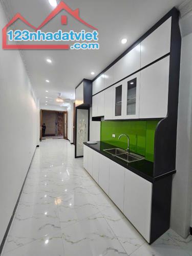 Bán nhà 30m² 4 tầng, Nguyễn Khoái, Hoàng Mai, 5.9 tỷ - Full nội thất - 1