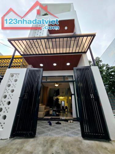 Nhà 3 tầng kiệt oto 3m Nguyễn Như hạnh