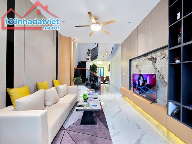 Nhà 3 tầng kiệt oto 3m Nguyễn Như hạnh - 2