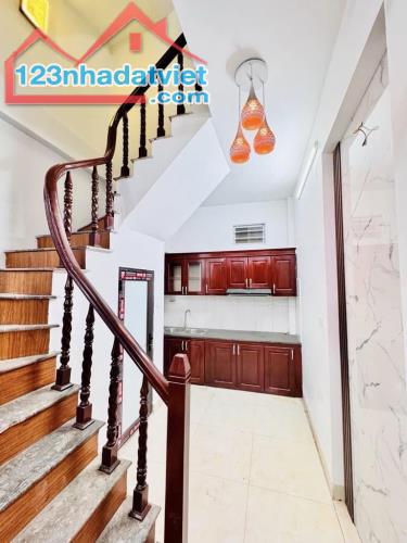 Bán nhà Nam Dư, Hoàng Mai - nội thất sang trọng - sổ đỏ cất két. 5tỷ8 - 31m2 - 5