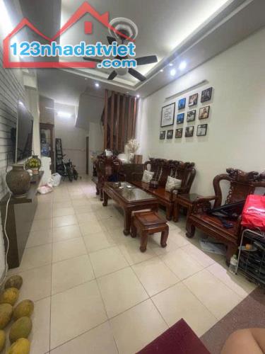 Hàng hiếm Hào Nam, ngõ rộng ô tô, nhà đẹp ở luôn, Diện tích 39m giá chỉ 6 tỷ - 2
