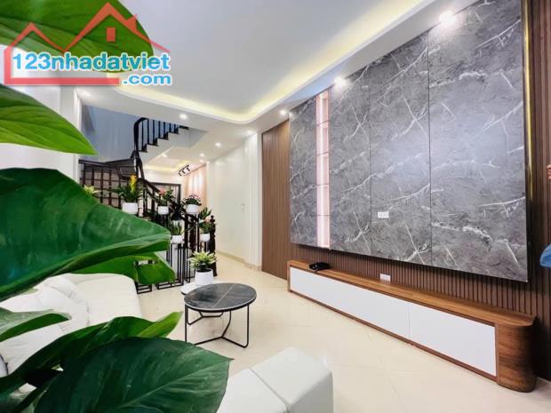 Nhà Nguyễn Khánh Toàn Ô Tô Cầu Giấy Chỉ Hơn 5 Tỷ Hiếm
