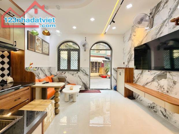 Bán Nhà Phố Đẹp Đường Nguyễn Kiệm, Phường 03, Quận Gò Vấp, Hồ Chí Minh - 2