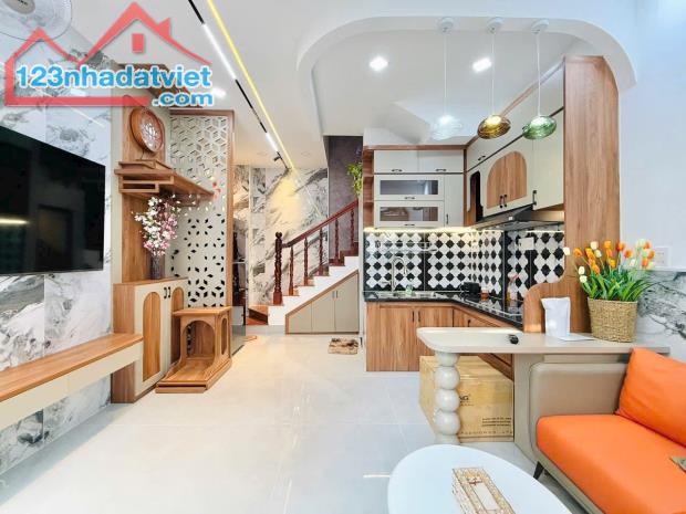 Bán Nhà Phố Đẹp Đường Nguyễn Kiệm, Phường 03, Quận Gò Vấp, Hồ Chí Minh - 3
