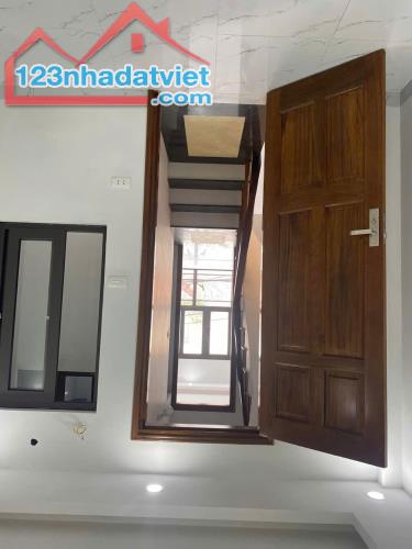 Bán nhà đường 422 Tân Lập  38 m2,5 tầng 5.25 tỷ, gần khu đô thị Lideco, thông sang Bát phú - 1