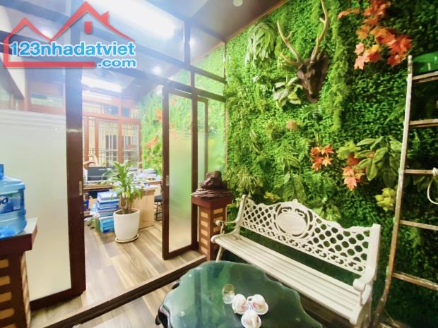 BÁN NHÀ HOÀNG QUỐC VIỆT PHÂN LÔ, Ô TÔ - 88m2, 5T, MT5.7m Giá chỉ 17.5 tỷ. - 4