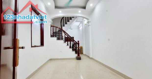 Bán nhà Kim Giang  🌹4 tầng 30 m2 - 7.2 tỷ  🌹Nhà đường thoáng,thẳng, thông, oto đỗ cửa 🌹 - 2