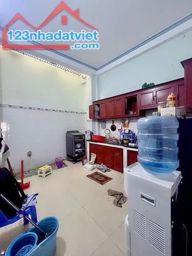 Bán nhà Tân Chánh hiệp quận 12, 2 tầng, 3 phòng ngủ 2 WC, 3.68 tỷ - 2