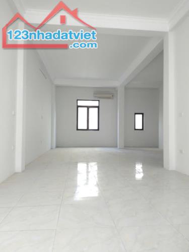 Cầu Giấy nhà đẹp 62m2, mt 5.8m kd, ô tô, sổ vuông đẹp 14 tỷ hơn. - 2