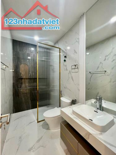 Chính chủ bán nhà mặt tiền Nguyễn Văn Linh,  đoạn gần đường Nguyễn Hoàng - 2