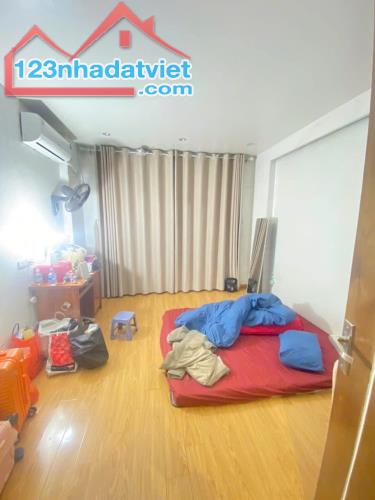 Cho thuê nhà riêng Hương Viên, Hai Bà Trưng 30m x 5T giá 12 triệu, nhà đẹp, ở ngay - 2