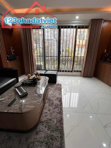 PHÂN LÔ, ÔTÔ TRÁNH, VỈA HÈ, KD, THANG MÁY, NHÀ MỚI, QUANG TRUNG - HÀ ĐÔNG: 54M, 6T, MT: 5M - 3