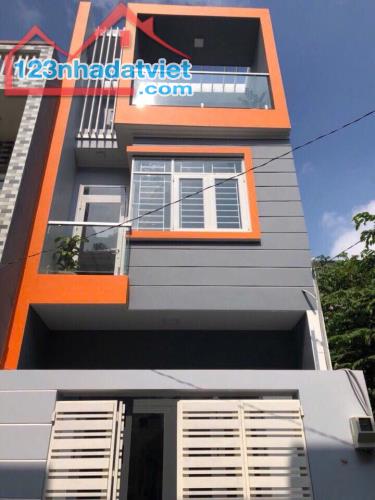 NHÀ ĐẸP Ở NGAY, DT 50.4M2 X 3T, Ô TÔ, LÒ LU, TRƯỜNG THẠNH, THỦ ĐỨC