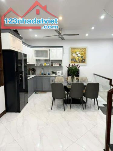 Bán nhà 5 tầng, 55m², 4PN, ngõ Trương Định, Hoàng Mai, 9.8 tỷ - 3