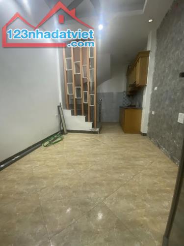 Bán nhà Tam Trinh 20m2 5 tầng 3 ngủ 2,99 tỷ