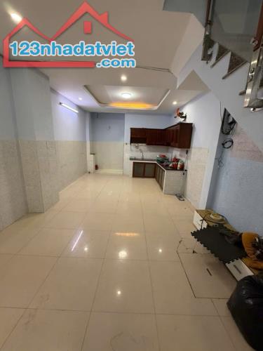 HẺM XE HƠI, NGAY LÊ VĂN QUỚI, 62M2, 3 TẦNG 4PN GIÁ 5.7 TỶ - 3