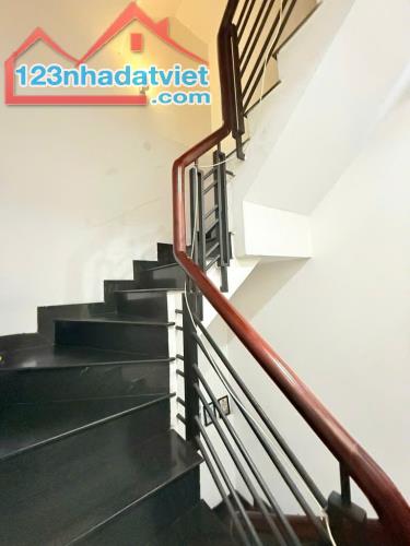 Bán nhà 5 tầng Bành Văn Trân TB, 30M2 nhỉnh 5 tỷ. - 3