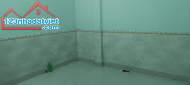 Cần bán nhà 2 tầng kiên cố Kiệt 282 hà huy tập Dt 63 m2 ,ngang 4,5m 3pn,2 wc,1 pt  Sổ vuôn