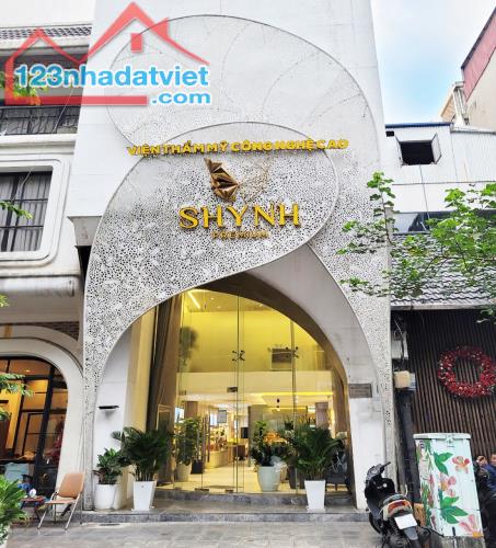 Bán Nhà Mặt Phố Trần Nhân Tông, Hai Bà Trưng, DT 97m2 x 3T, MT:5m. Giá Rẻ.