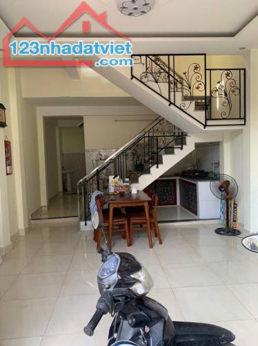 ♣ Nhà kiệt gần 3m  thẳng ra Nguyễn Như Hạnh, 52m2, 2 tầng cứng sạch, 2 tỷ.nhỉnh
