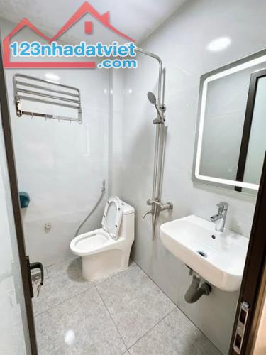 🔥CHỦ NHÀ BÁN GẤP - NHÀ ĐẸP – 45M2 5 TẦNG HƠN 5 TỶ💰 - CÁCH MẶT PHỐ XỐM 50M - 5