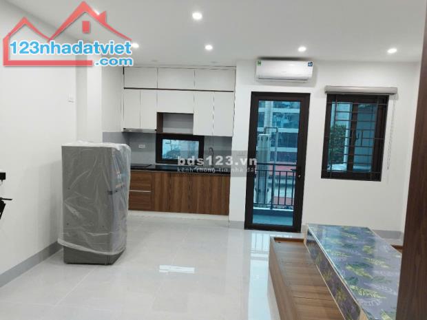 Chính chủ cho thuê phòng 40m2 đầy đủ tiện ích ngõ 173 Trung Kính, Cầu Giấy