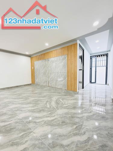 Bán nhà HXH, 50m2, đường Nguyễn Thị Kiểu, Quận 12, 2 tầng, giá 2 tỷ 450 còn thương lượng. - 2