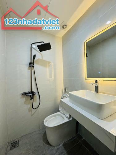 Lạc Long Quân - gara ô tô - 7 tầng TM - MT 4.5m siêu đẹp - chỉ nhỉnh 13 tỷ - 4