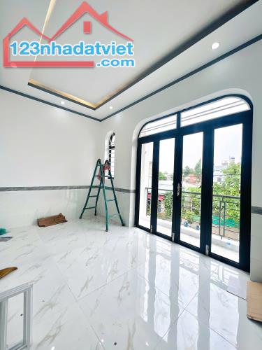 🏡 NHÀ 2 LẦU MỚI XÂY CỰC ĐẸP cuối đường Đồng Khởi Biên Hòa - 1