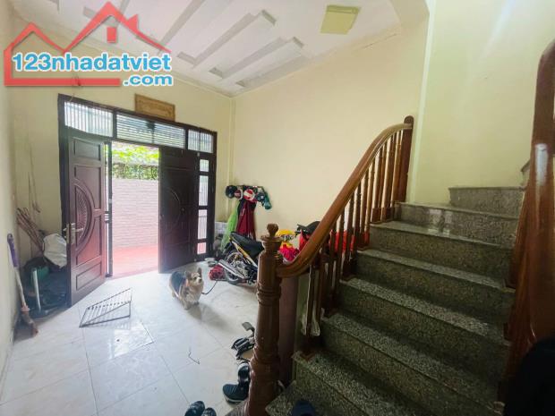 Bán nhà Định Công, Hoàng Mai, 39m2, 4 tầng, 7 tỷ