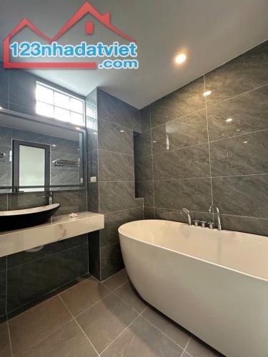 Bán nhà Lâm Du 50 m2 * 6 tầng* 13.1 tỷ, mặt phố kinh doanh, thang máy - 3