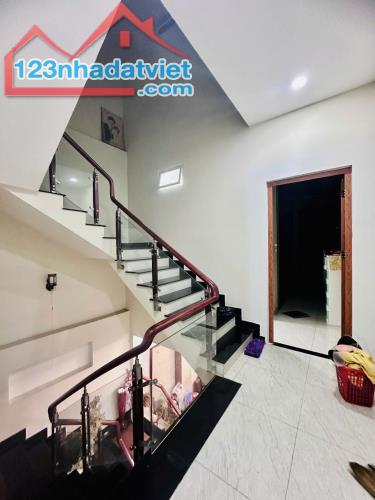 💥HUỲNH VĂN NGHỆ , P15 , Q. TÂN BÌNH ,GIÁ :8.7 TỶ , 94M2 , 4,5 X 20M , 4 TẦNG SÂN THƯỢNG - 3