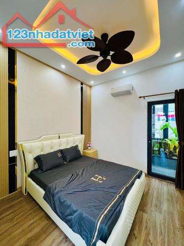 Chính chủ bán nhà mới 3 tầng mặt tiền Lê Văn Sĩ gần biển Nguyễn Tất Thành - 5