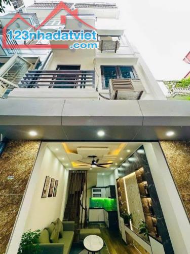 Ngõ 622 Minh Khai 30m2 5 tầng . Giá 5,95 tỷ