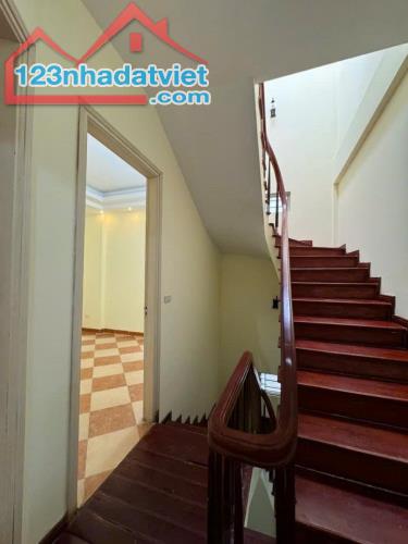 Bán nhà Lạc Long Quân – Nghĩa Đô – Cầu Giấy 46m2 – MT7,3m – 5 Tầng – 10,8 tỷ . - 1