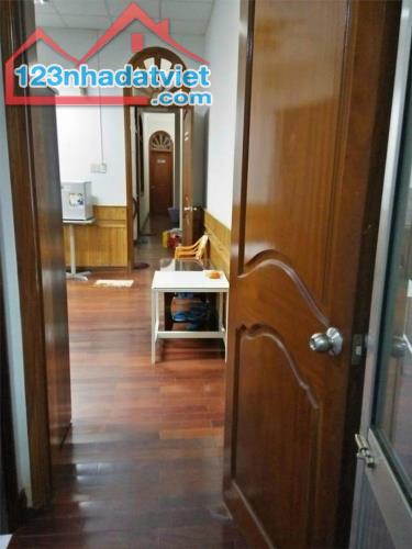NHÀ  ĐẸP - GIÁ TỐT-  Chính Chủ Bán Nhà Vị Trí Đắc Địa Trung Tâm Thị Xã Ninh Hòa - 2