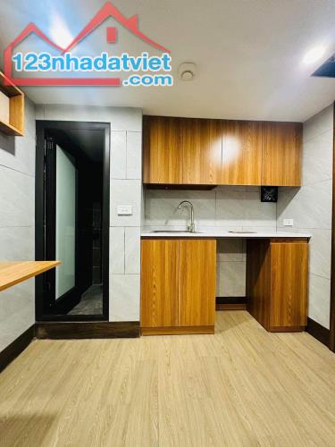 Bán Toà CCMN Xuân Thuỷ-96m2x7T- 36 Phòng KK-Giá chào bán 25 Tỷ !! - 2