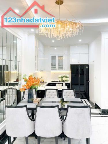 SIÊU PHÂM NHÀ 5 TẦNG HOÀNG CÔNG, 60M* MT 5M GIÁ NHỈNH 15 TỶ, Ô TÔ, KINH DOANH VP - 1