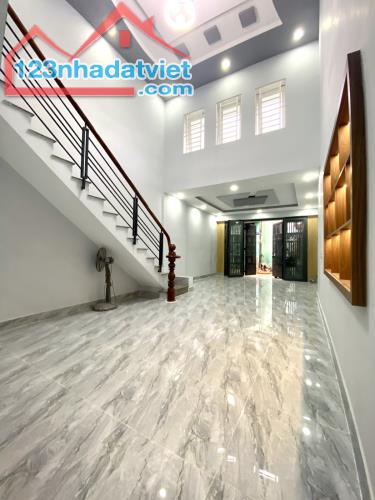 Bán nhà 60m2, HXH, đường Hiệp Thành 45, Quận 12, 2 tầng, 3PN, giá 3 tỷ 6 còn thương lượng.