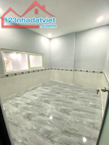 Bán nhà 60m2, HXH, đường Hiệp Thành 45, Quận 12, 2 tầng, 3PN, giá 3 tỷ 6 còn thương lượng. - 3