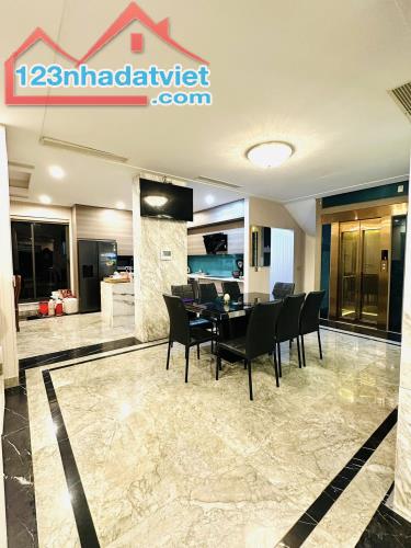 Bán nhà mặt phố Ngô Thì Nhậm, 210m2, mặt tiền 7m, 155 tỷ, kinh doanh cực đỉnh - 2