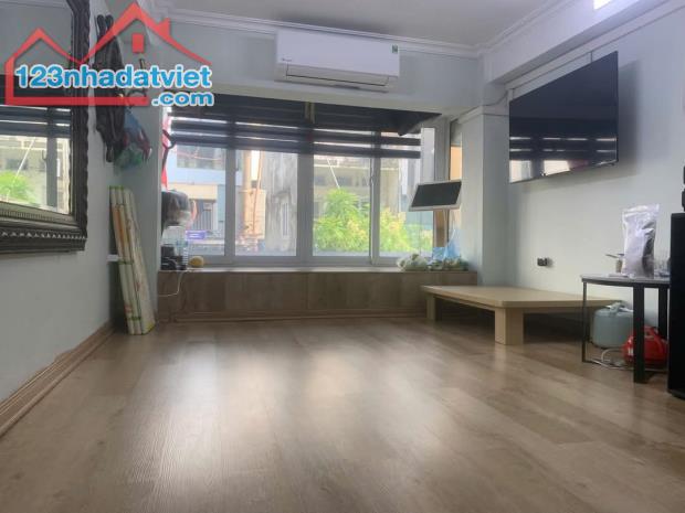 Bán nhà mặt phố Thụy Khuê, view hồ Tây cực đỉnh, 28m2, 6 tầng, nhỉnh 13 tỷ - 2