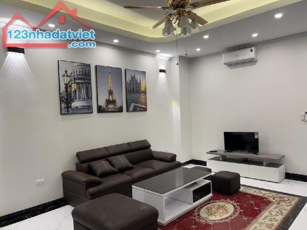 VIEW HỒ-GARA-NHÀ THANG MÁY-PHỐ KẺ TẠNH-LONH BIÊN. DT: 70M². 6 TẦNG. GIÁ: NHỈNH 16TỶ - 1