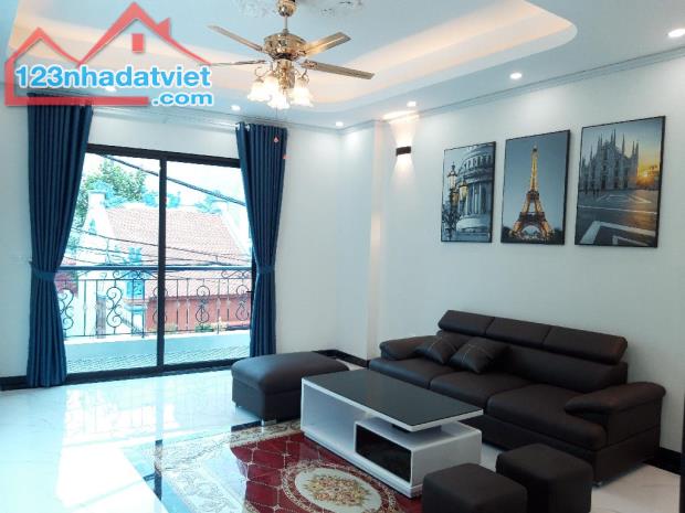 VIEW HỒ-GARA-NHÀ THANG MÁY-PHỐ KẺ TẠNH-LONH BIÊN. DT: 70M². 6 TẦNG. GIÁ: NHỈNH 16TỶ - 3