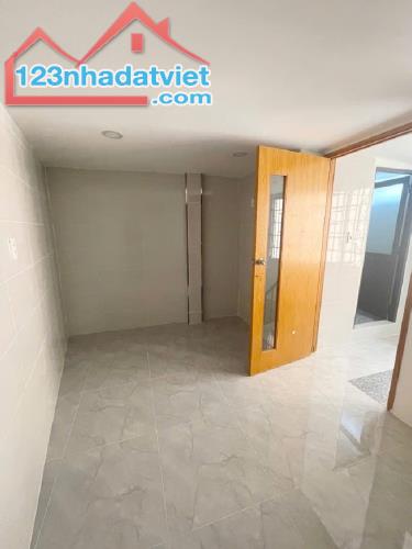 Kế CV Lê Thị Riêng, 20m ra hẻm xe hơi, 30m2, 3 tầng, Chỉ 4,3 Tỷ TL - 2