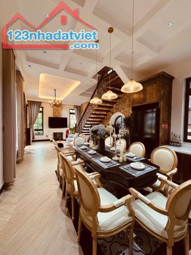 🏡Tìm CHỦ cho Căn ViLLA phong cách Châu Âu 200m2, cách Hồ Xuân Hương 900m💰15,5 TỶ📍Đà Lat - 3