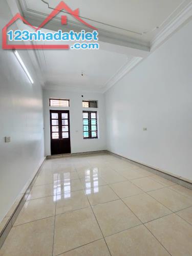 BÁN NHÀ DÂN XÂY 1.35 TỶ 3 TẦNG 40M2 ( ĐÔNG BẮC ) NGÕ TÔ HIẾN THÀNH - 4