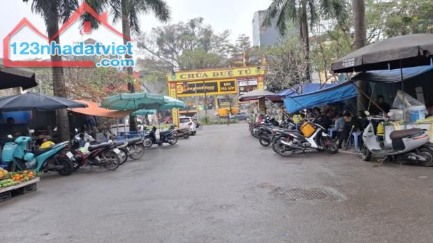 Nhà cấp 4 Quan Hoa, Cầu Giấy. 140m2; MT 10m; Giá 26.5 tỷ  MẢNH ĐẤT ĐẸP - ĐẦU TƯ - 30M ÔTÔ